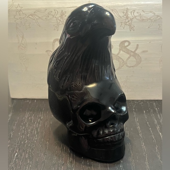 Black Obsidian Raven Skull - Picture 2 of 3